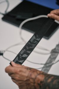 Trama del nastro elastico Nastrotex vista da vicino in ottica design e produzione